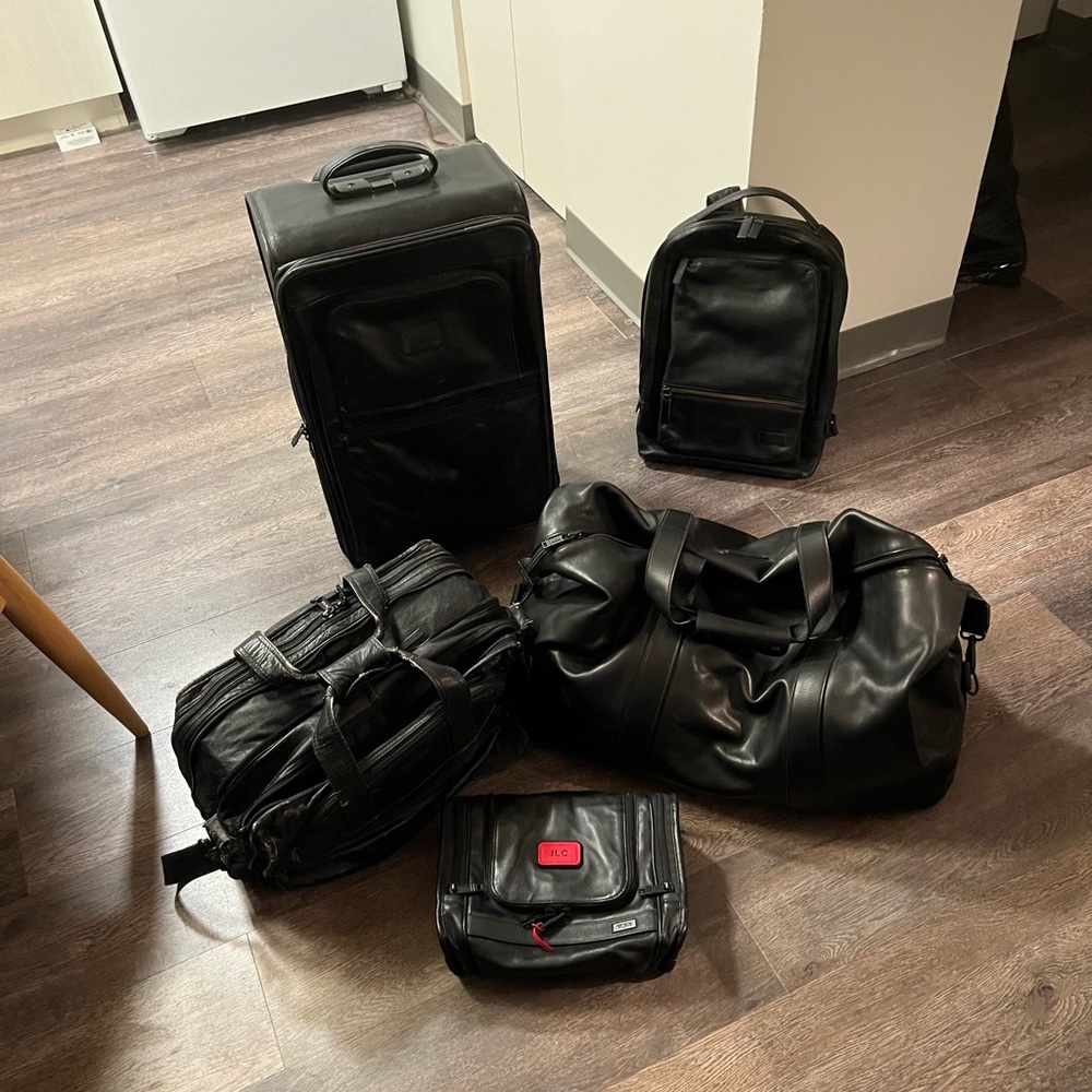5 Piece Tumi Alpha